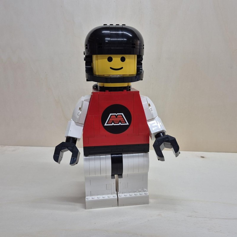 Lego Up-Scaled M:Tron Minifigure