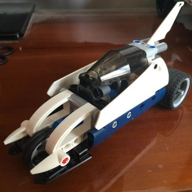 Lego 42033 Alternate : Tri-MOTOR