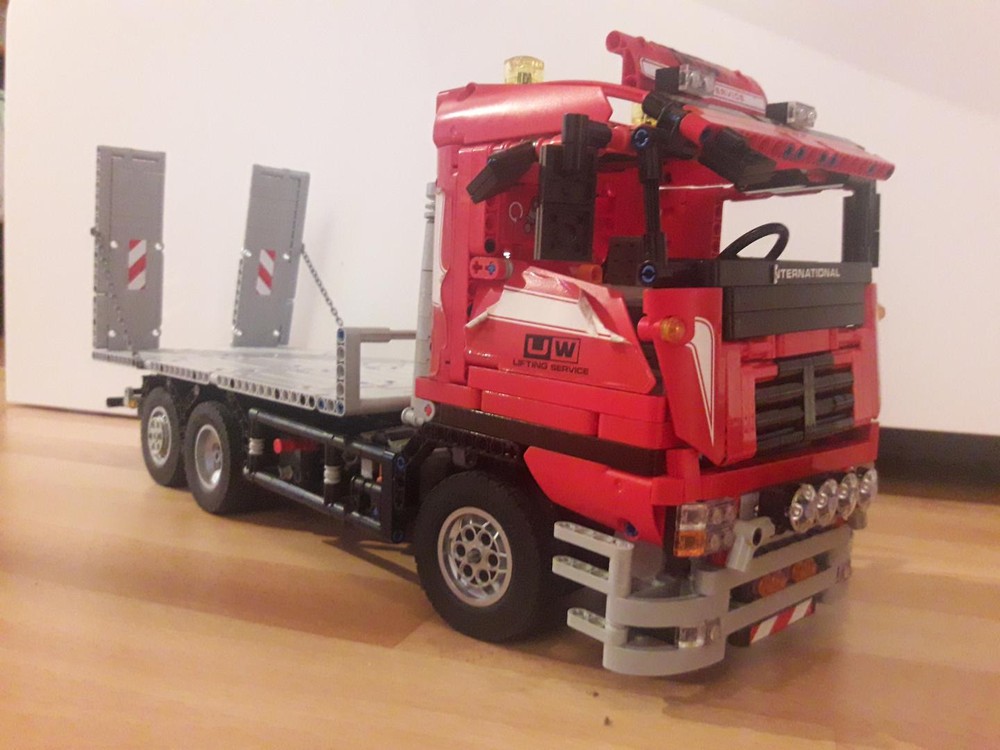 Lego Truck 6x2 with lifting axle