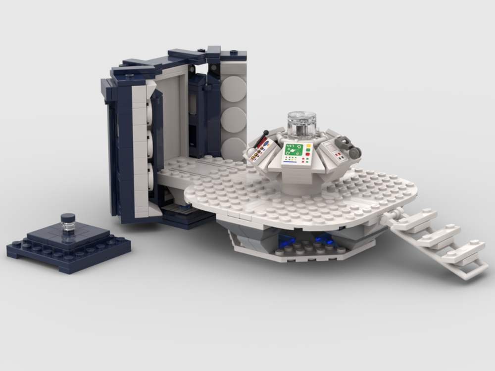 Lego Classic Doctor Who Tardis and Console