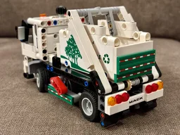 42167 Skip loader truck