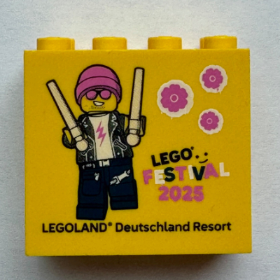 Lego Brick 2 x 4 x 3 with 'LEGO FESTIVAL 2025 LEGOLAND Deutschland Resort' and Drummer Minifigure print / Yellow