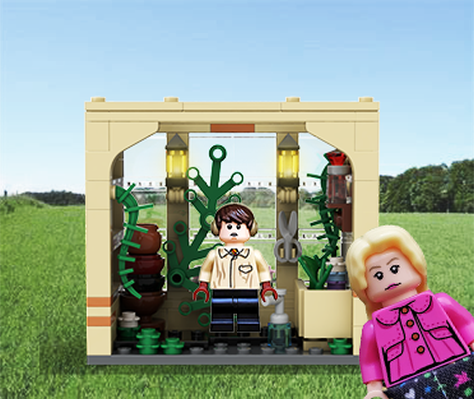 Lego MOC - Minifigure Display Case - Greenhouse #3