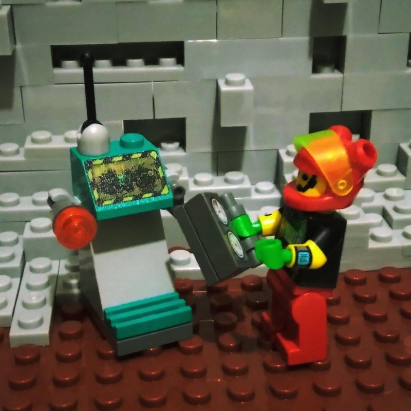 Lego Rock Raiders: Ember with Lava Detector