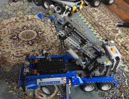 Mobile Crane 8052