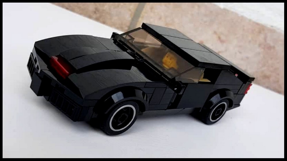 Lego K.I.T.T. / KITT from Knight Rider in minifig scale