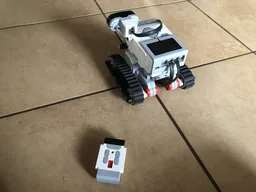 Lego Mindstorms Tank V2