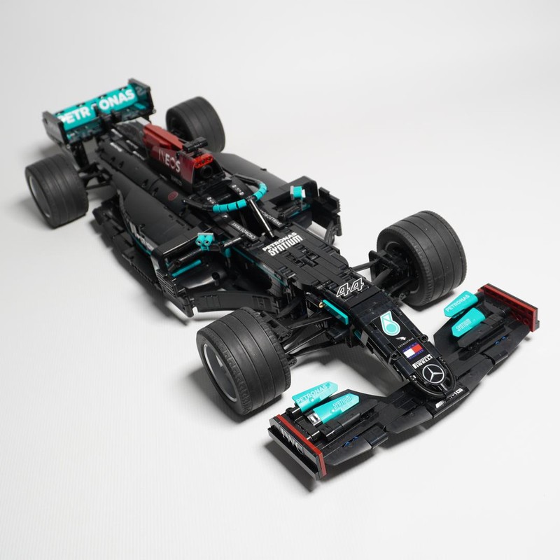 Lego Mercedes F1 W12 (Detailed Edition) 1:8 Scale