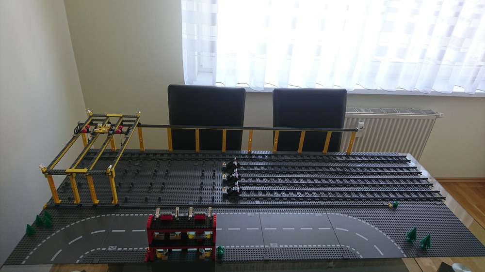 Lego Gantry Crane modeled on 60052 Gantry