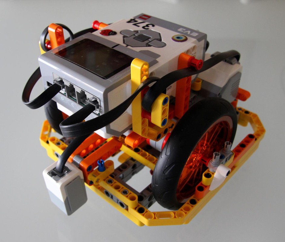 Lego EV3 - Speedy Line Follower