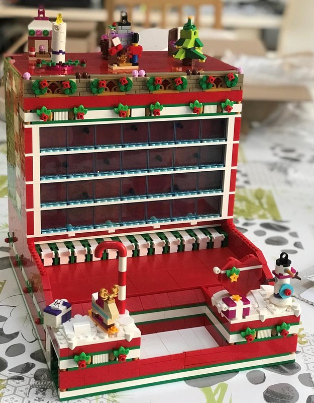 Lego Christmas Coin Pusher