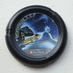 Large Figure Throwing Disk, Jet / Judge, 5 Pips, Shooting Beam at Bot Print