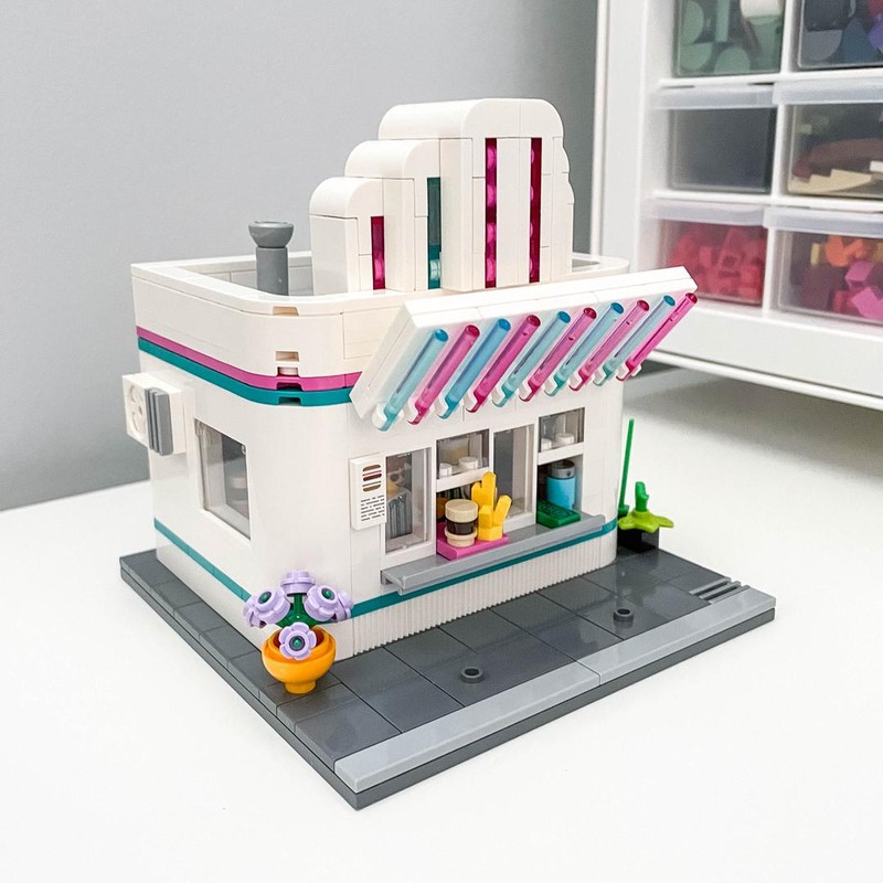Lego Art Deco Food Stand