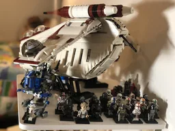 Republic Gunship based set 75021