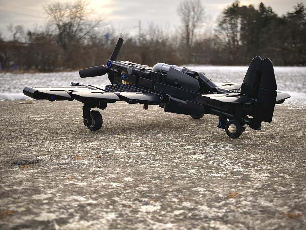 Lego Mustang P-51 Technic airplane