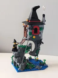 Tensegrety Witch Hut
