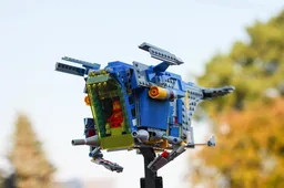 Classic Space Corusaunt Police Gunship - 10497 Alternate Build