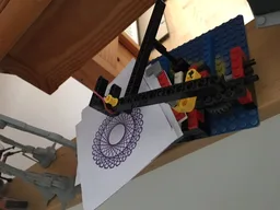 Simple Drawing Machine (Spirograph)