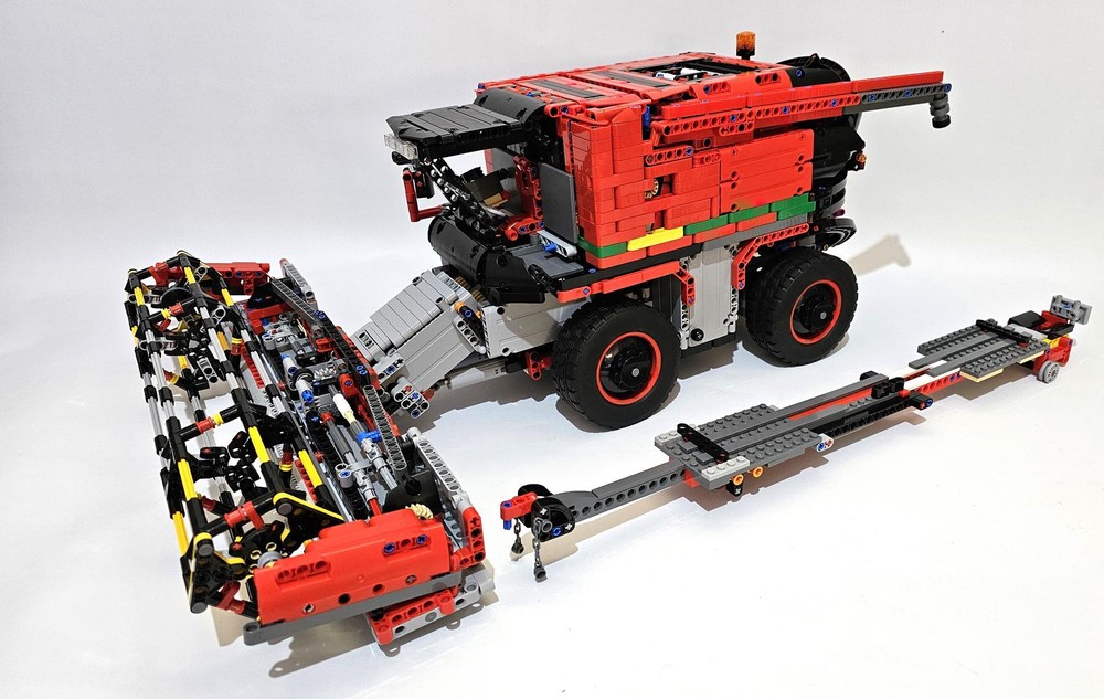 Lego 42082 C Model: Combine Harvester