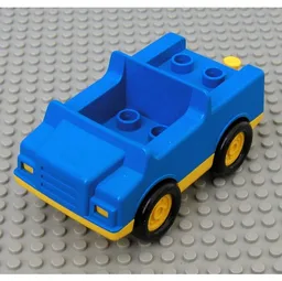 Duplo Car with 2 x 2 Studs and Yellow Base and Hubs / Blue
