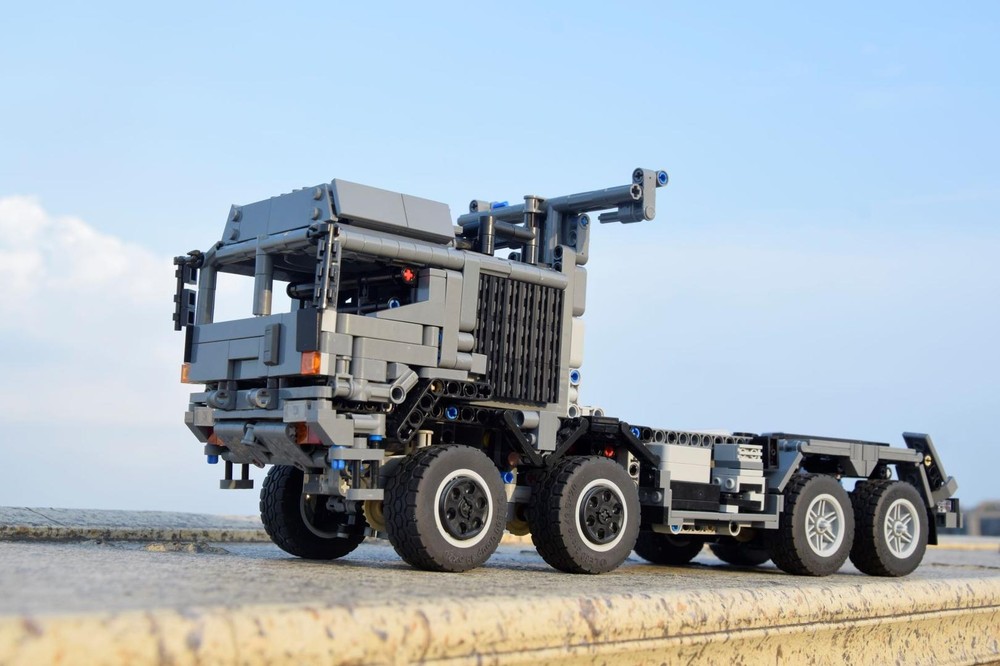 Lego RHEINMETALL HX 8x8 truck
