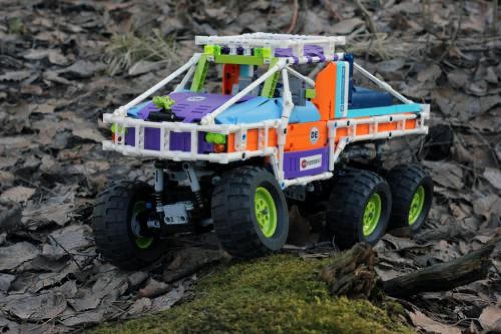 Lego Dodge T-Rex 6x6