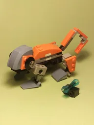31111 Chameleon and fly