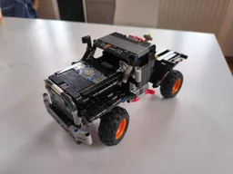 Off-road truck