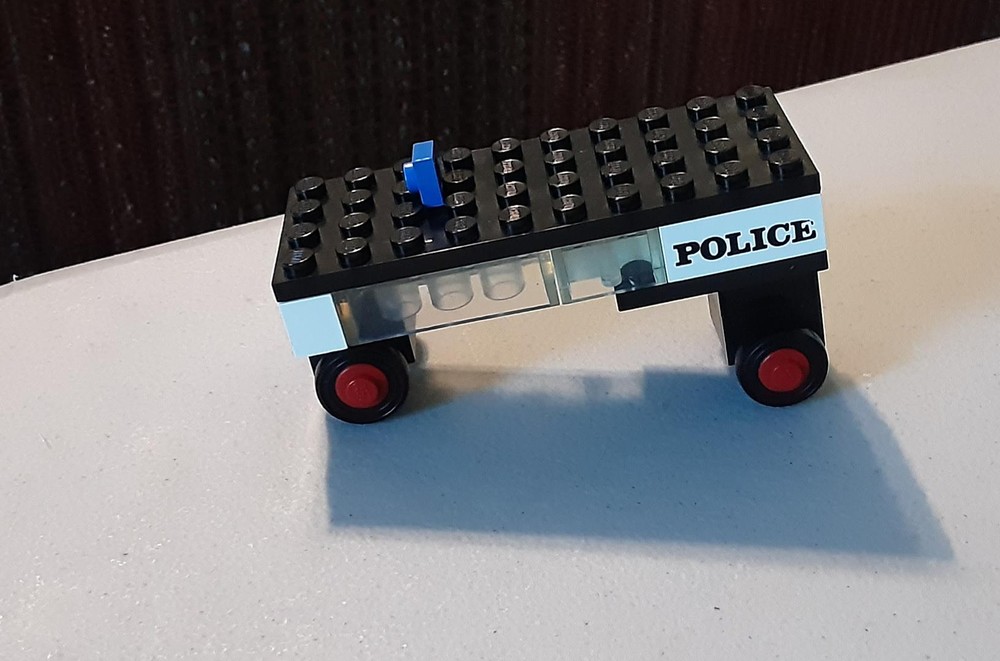 Lego 420 Alternate Build: Police Van