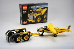 [MODEL C] 42035 Airplane with Tug