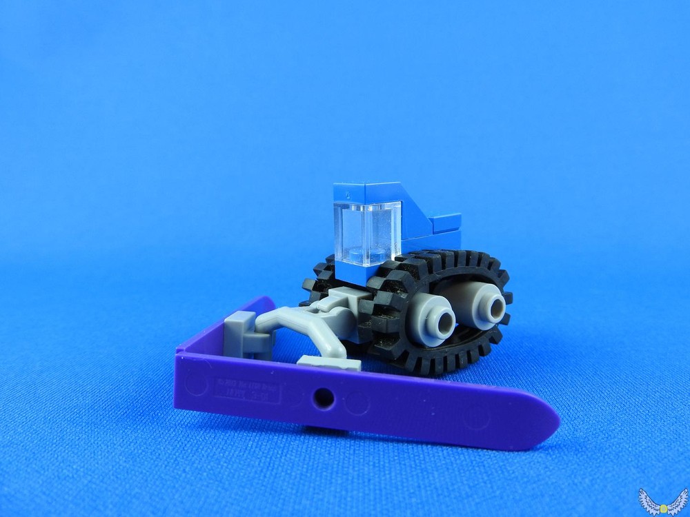 Lego Snow groomer (20BricksChallenge)