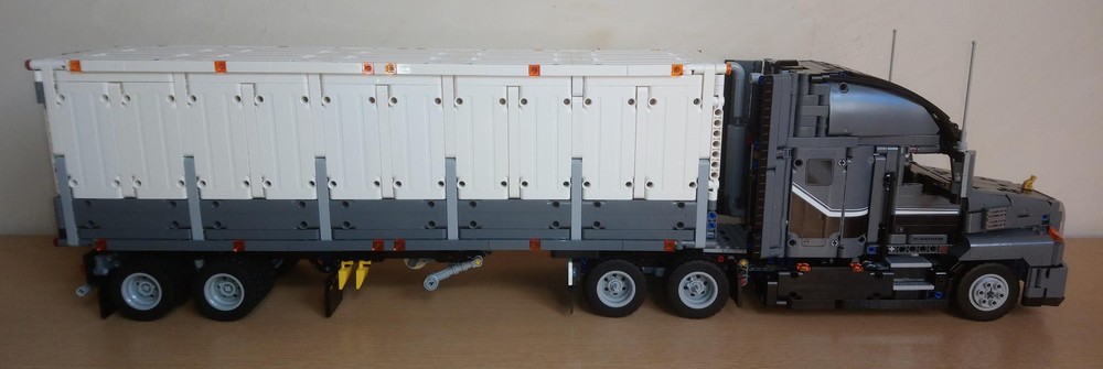 Lego American-style Dry Van (Box) Semitrailer for 42078 Mack Anthem / 42175 Volvo FMX