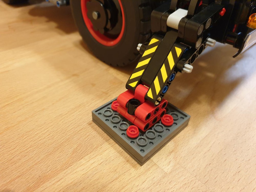 Lego Extended stabilizer legs 42082 Rough Terrain Crane