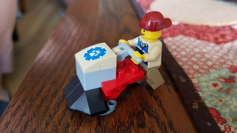 Lego Wildlife Cleaning Machine