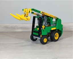 42168 Compact loader