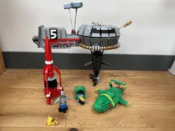 UCS Thunderbirds 1, 2, 3, 4, and 5 bundle