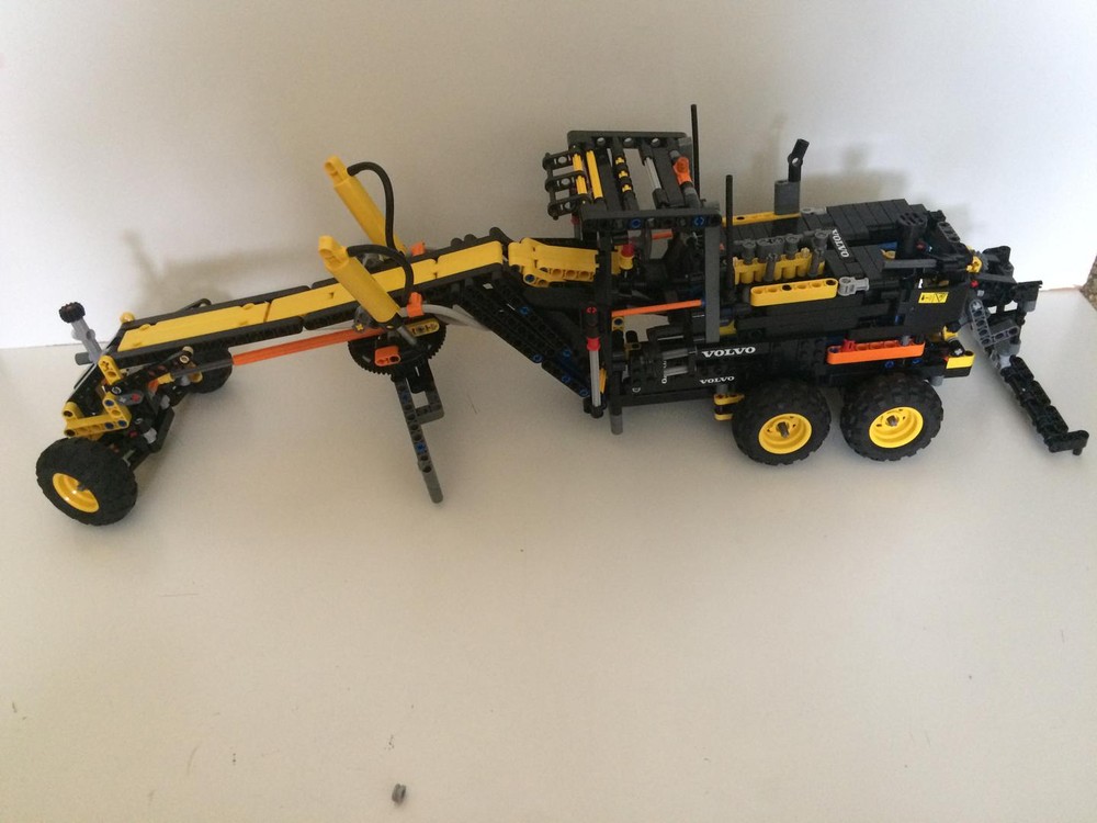 Lego Road grader