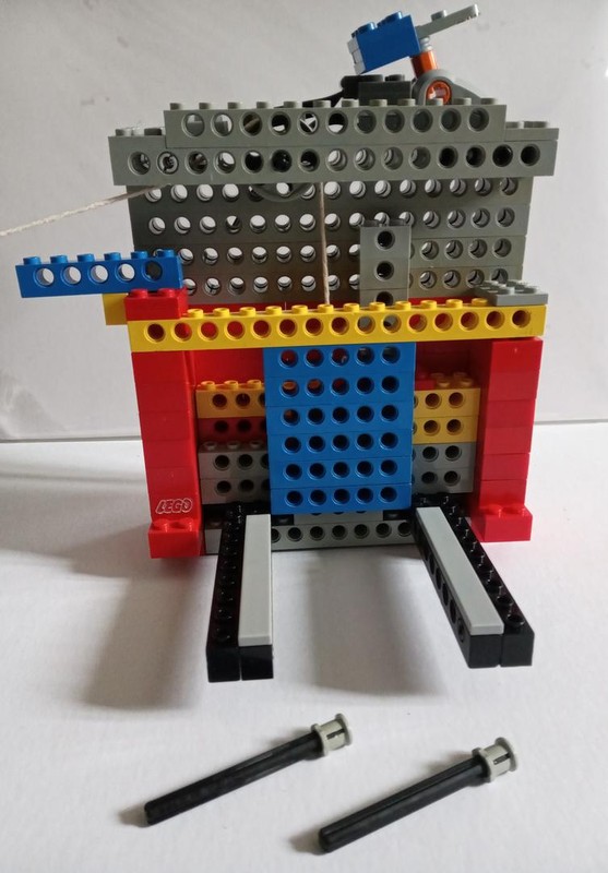 Lego Garage Lift Lifting Mechanism part 3/3