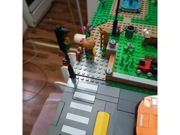 A less simple Traffic Light from set 60304-1