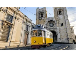 Old Lisbon Hover Train FutureV02