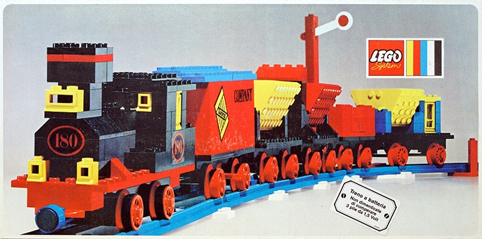 Lego Train with 5 Wagons and Circle of Track