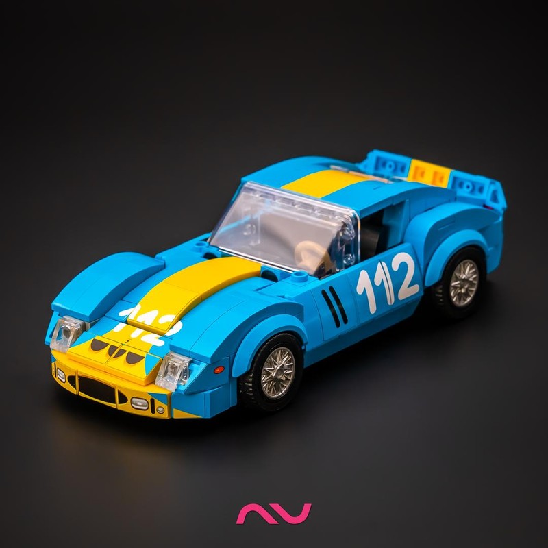 Lego Ferrarl 250 GTO (Lady in Blue)