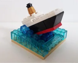 Sinking Titanic
