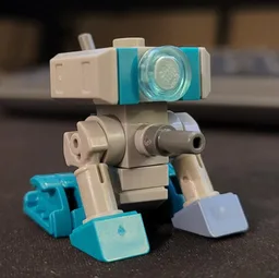 T3-M4 - Minifigure Scale