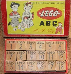 Wooden Blocks - ABC Blocks 18 Pieces {ABC Klodser Lille æske}