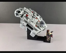 Millenium-Falcon DS Midi Size with display stand