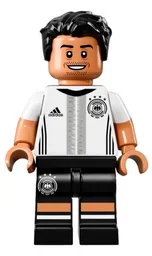 Mesut Özil (8)