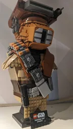 Boushh Helmet Bust