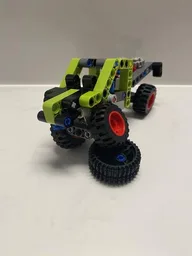 42102 Alternate Model: Trophy Truck