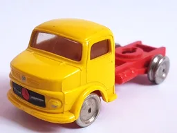 HO Scale, Mercedes Truck Semi-Tractor with Red Mercedes-Benz Logo and Chassis